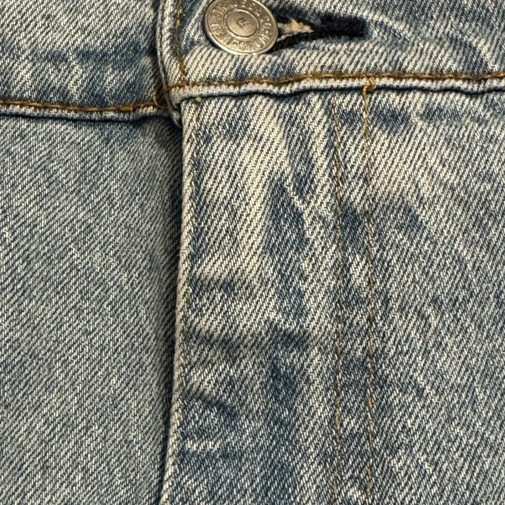 Levi's Men's Straight Jeans in Light wash Blue